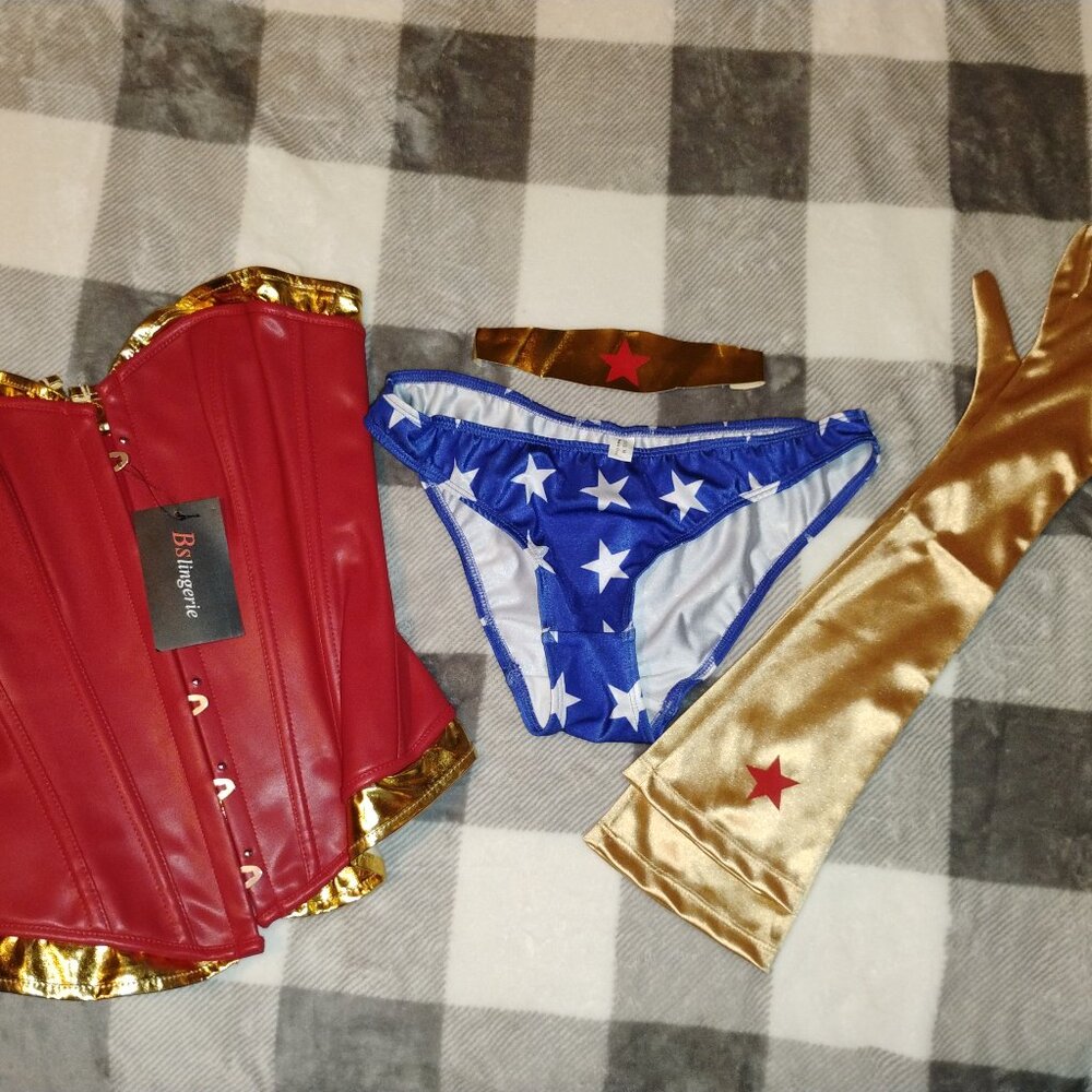 bslingerie Wonder Woman Halloween Costume Overbust Corset w/ Shorts Gloves Tiara